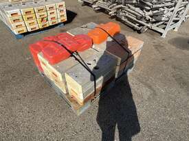 Quantity of Scaffolding Base Feet - picture0' - Click to enlarge