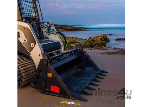 caption New NORM 2050 4 in 1 Bucket with Teeth Skidsteer