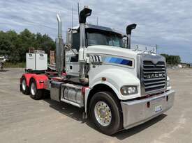 2011 Mack CMHR Trident 6x4 Prime Mover - picture0' - Click to enlarge