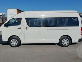 Toyota Hiace - picture2' - Click to enlarge
