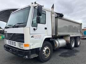 1998 Volvo FL10 Tipper - picture1' - Click to enlarge