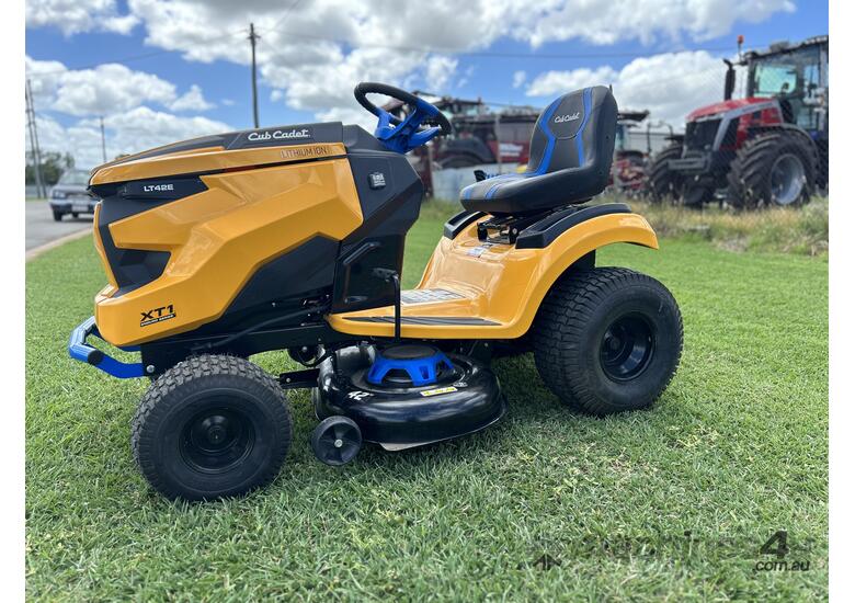 caption Cadet Cadet XT1 LT 42 E Electric Ride-on