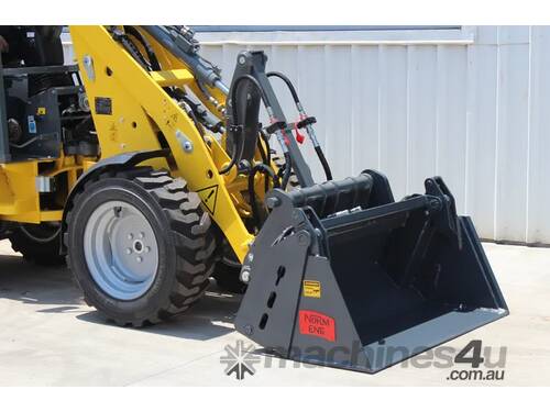 NORM ENGINEERING SMALL TILT CONTROL 4-IN-1 BUCKET