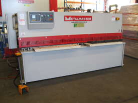 SHAW - Metalmaster 2500mm x 4mm Hydraulic Guillotine with Power Backgauge - picture0' - Click to enlarge