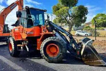 Doosan   DL200 Loader