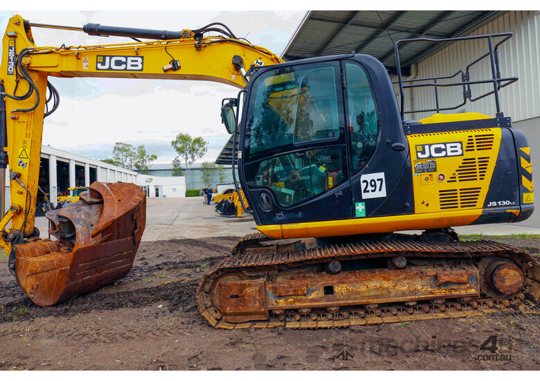 caption Price Reduction! 2016 JCB JS130LC Tracked Excavator – High Performance