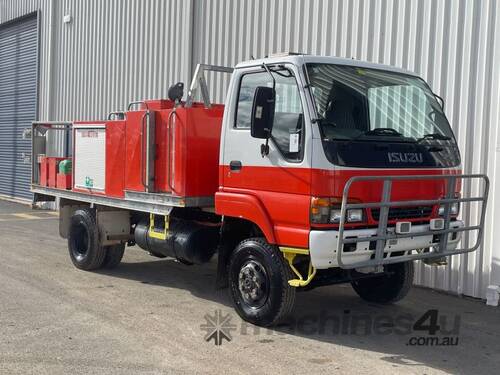 2001 Isuzu NPS 4X4 Rural Fire Truck