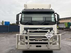 2013 Volvo FM MK2 Curtainsider Day Cab - picture0' - Click to enlarge