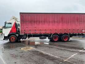 2013 Volvo FM MK2 Curtainsider Day Cab - picture2' - Click to enlarge