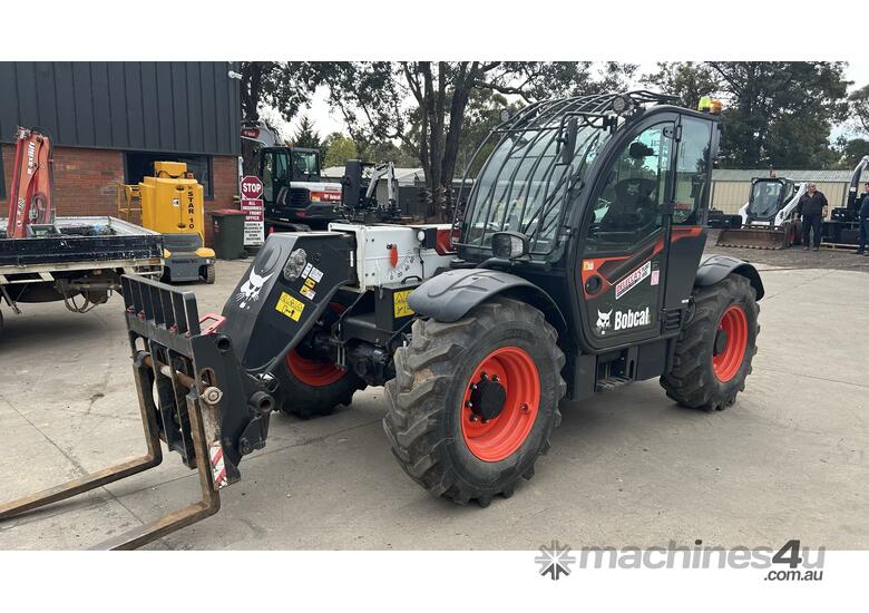 caption Bobcat AG Telehandler 3570