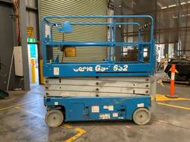 Genie GS-2632 Scissor Lift - picture2' - Click to enlarge