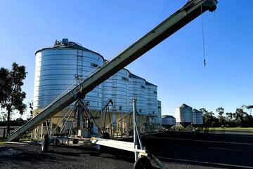 HEASLIP 65ft 4 Row Bucket Elevator
