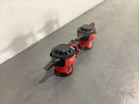 Milwaukee cordless compact vacuums - picture0' - Click to enlarge