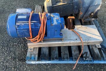 Geared unit Sew 7.5 Kw Ratio 5,99