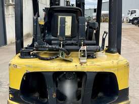 YALE GLP25 Counterbalance Forklift - picture1' - Click to enlarge