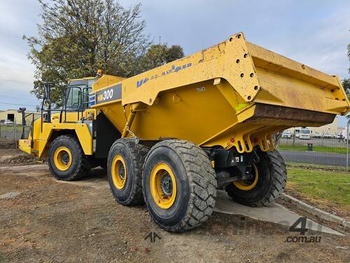 2015 KOMATSU HM300-3 DUMP TRUCK WITH TAILGATE