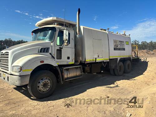 Mack Service Truck Mine Site Ready - Hire