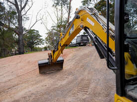 2015 CAT 305.5E2CR Mini Excavator - picture1' - Click to enlarge