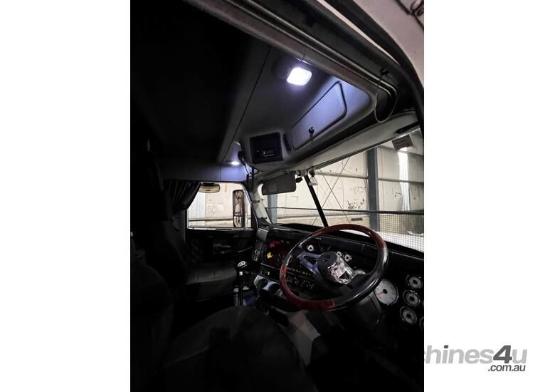 caption 2019 Freightliner Glider 122SD Prime Mover