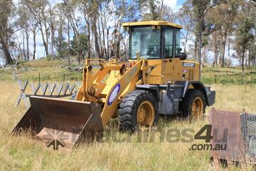 ACTIVE MACHINERY 8 TONNE WHEEL LOADER