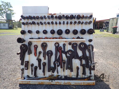 caption Tool Stand/Rack with tools