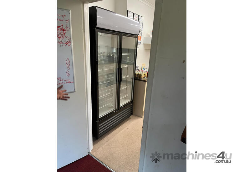 Thermaster Two Sliding Glass Door Colourbond Upright Drink Fridge Black LG-1000SDBP