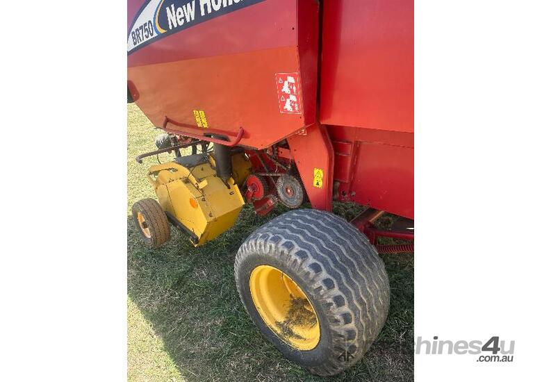 caption New Holland BR750 Round Baler