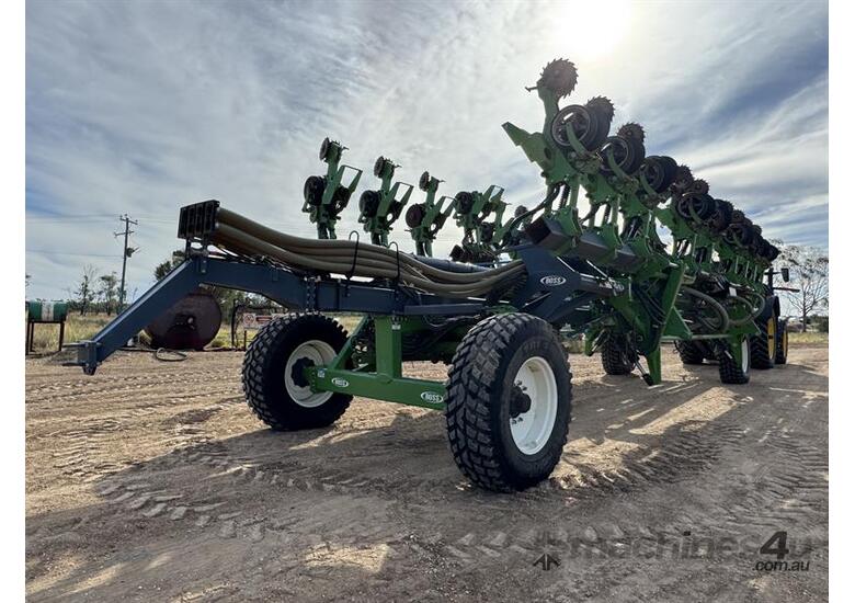 caption 2015 BOSS 24 METRE PRECISION PLANTER