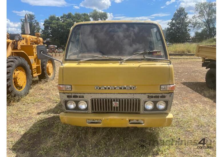 caption Daihatsu Tipper , 11/1980, V30 series 074159