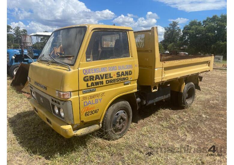 caption Daihatsu Tipper , 11/1980, V30 series 074159