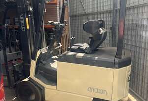 Crown 50SCTT276 4 Wheel Counter Balanced Electric Ride-on