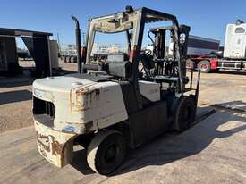 Crown CD-40S-2 Diesel Forklift - picture2' - Click to enlarge