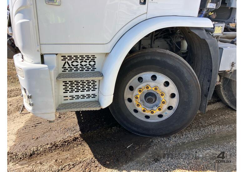 caption 2015 Iveco ACCO 2350 Concrete Agitator