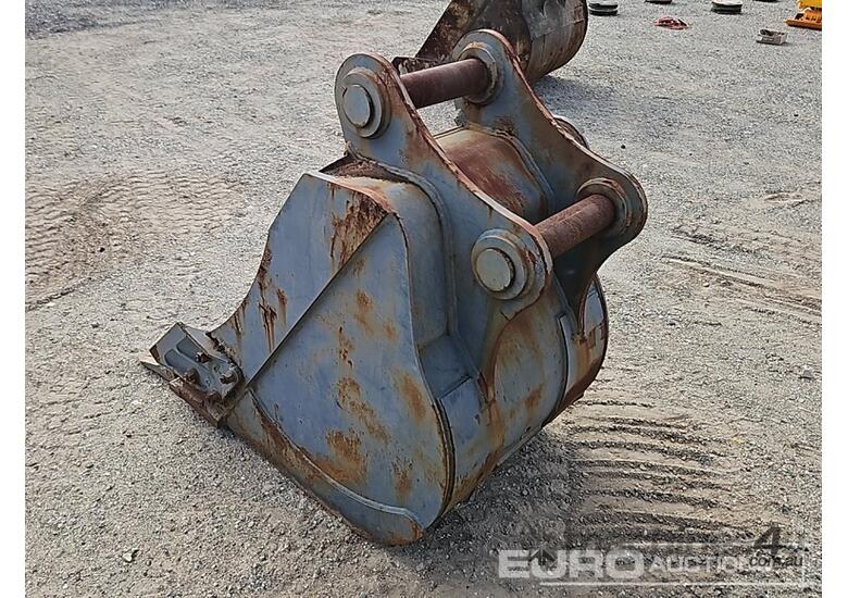 caption 750mm GP Bucket to suit 20t Excavator, Ears 330mm, Centres 460mm, Pins 80mm
