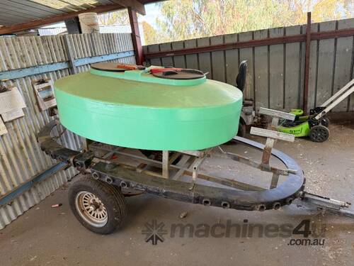 caption Polymaster 46 Teat Calf Feeder