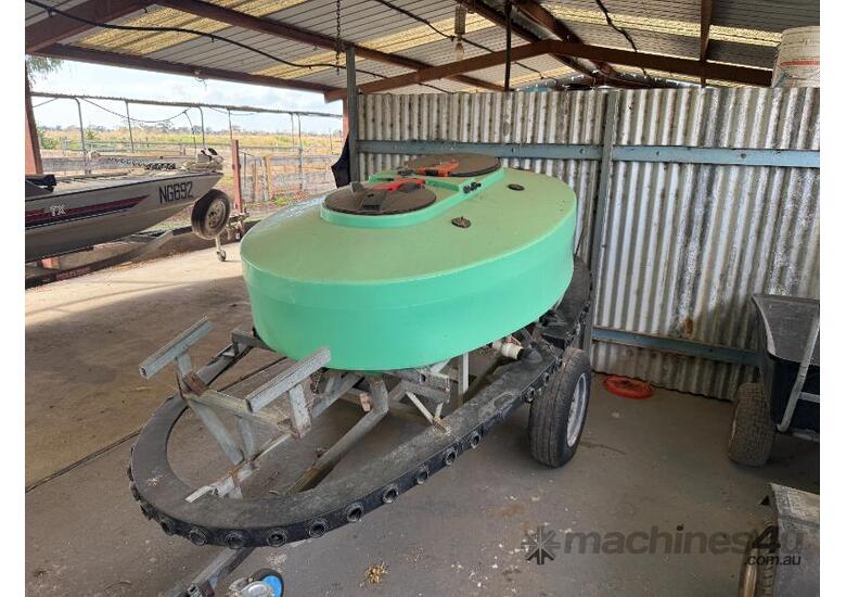 caption Polymaster 46 Teat Calf Feeder