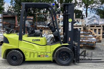 Clark GTS30L # 3 Tonne Gas Forklift # 3000kg Load Capacity # 4800mm Lift Height