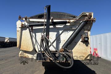 2005 J Smith and Sons Side Tipper Tri-Axle