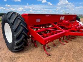 International 511 Combine - picture2' - Click to enlarge