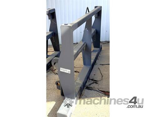 caption 4 PRONG HAY SPEAR, AUS HITCH