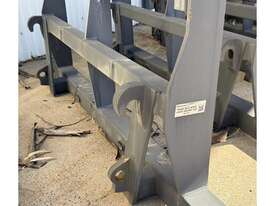 4 PRONG HAY SPEAR, AUS HITCH  - picture0' - Click to enlarge