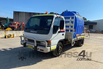 Isuzu 2005   NQR450 Medium