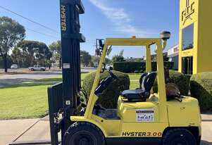 Hyster XM 3.0T Monotrol LPG 2 Stage Forklift