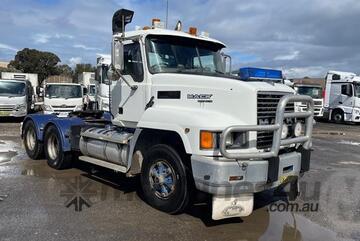 Mack   Fleet Liner