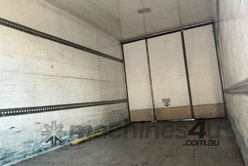 2009 Mitsubishi FUSO Refrigerated Pantech