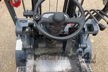 1998 Toyota 42-6FG25 2 Stage Forklift