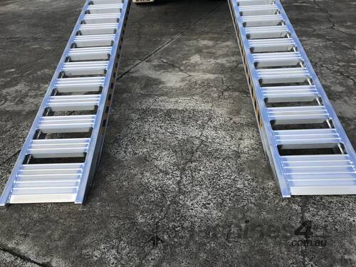 3.9m - 12Tonne Heavy Duty Steel Track,Rubber Pads on steel,Rubber Track & Rubber Tyre Machinery Load