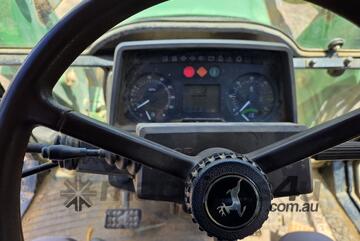 John Deere 6320L 4WD Tractor (Orchard Cab) John Deere 6320L 4WD Tractor (Orchard Cab)