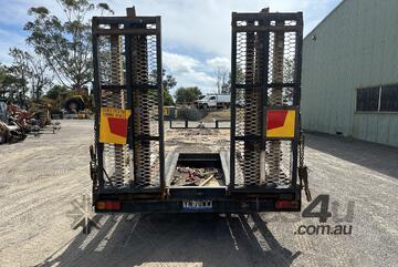 2011 AM Single Axle Tag Trailer