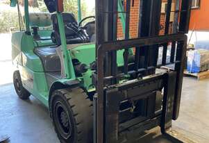 Mitsubishi   5.5T Forklift